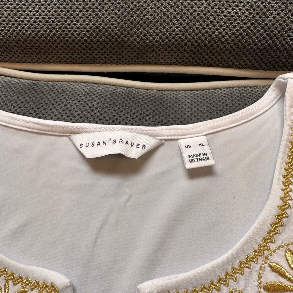 Susan Graver White & Gold Liquid‎ Knit Embroidered Sleeveless Blouse Size XL - Picture 3 of 13